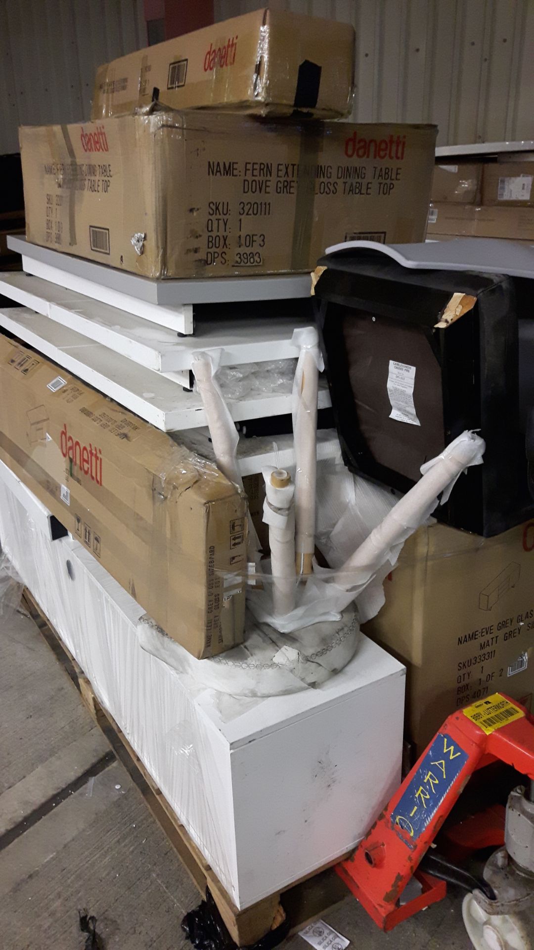 No Reserve - Big mixed lot of customer return items. Double pallet worth of customer returns. - Image 3 of 3