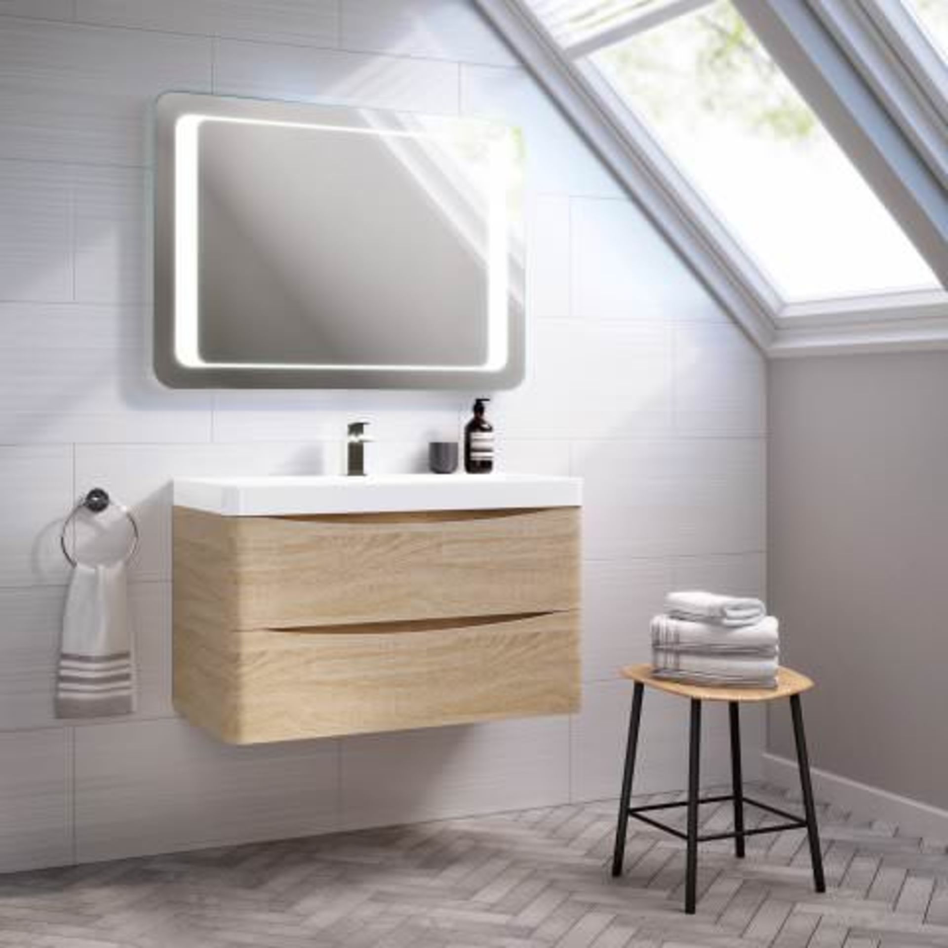 (H19) 900x650mm Quasar Illuminated LED Mirror RRP £349.99 Energy efficient LED lighting with IP44 - Image 5 of 6