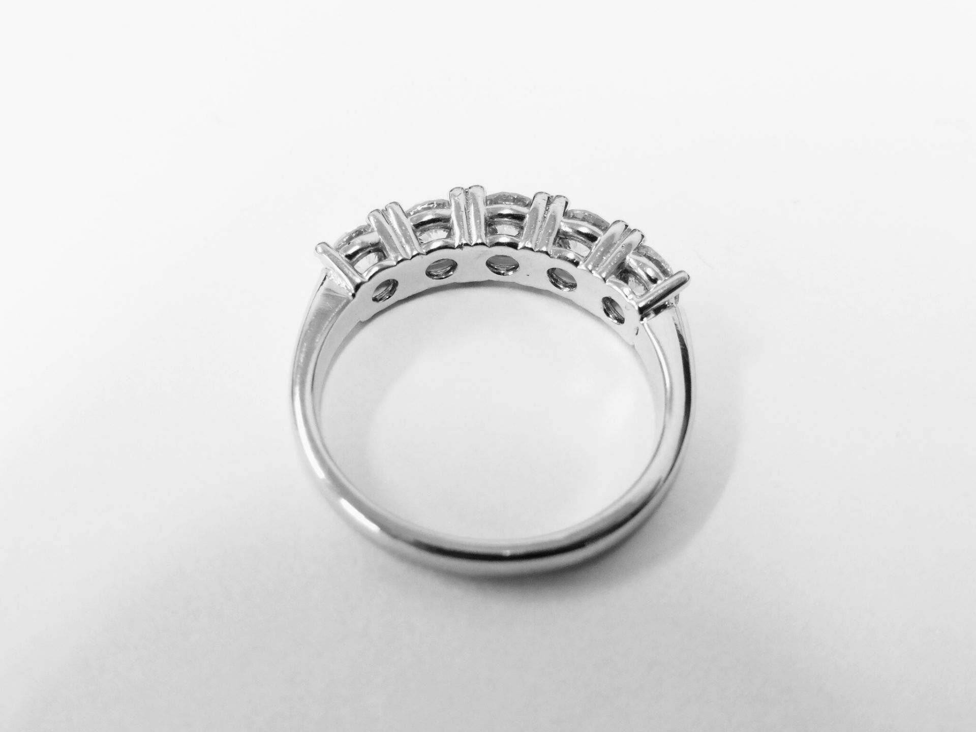 2.50ct diamond five stone ring. 5 x brilliant cut diamonds ( 0.50ct ) I colour and si3 clarity. 4 - Image 2 of 4