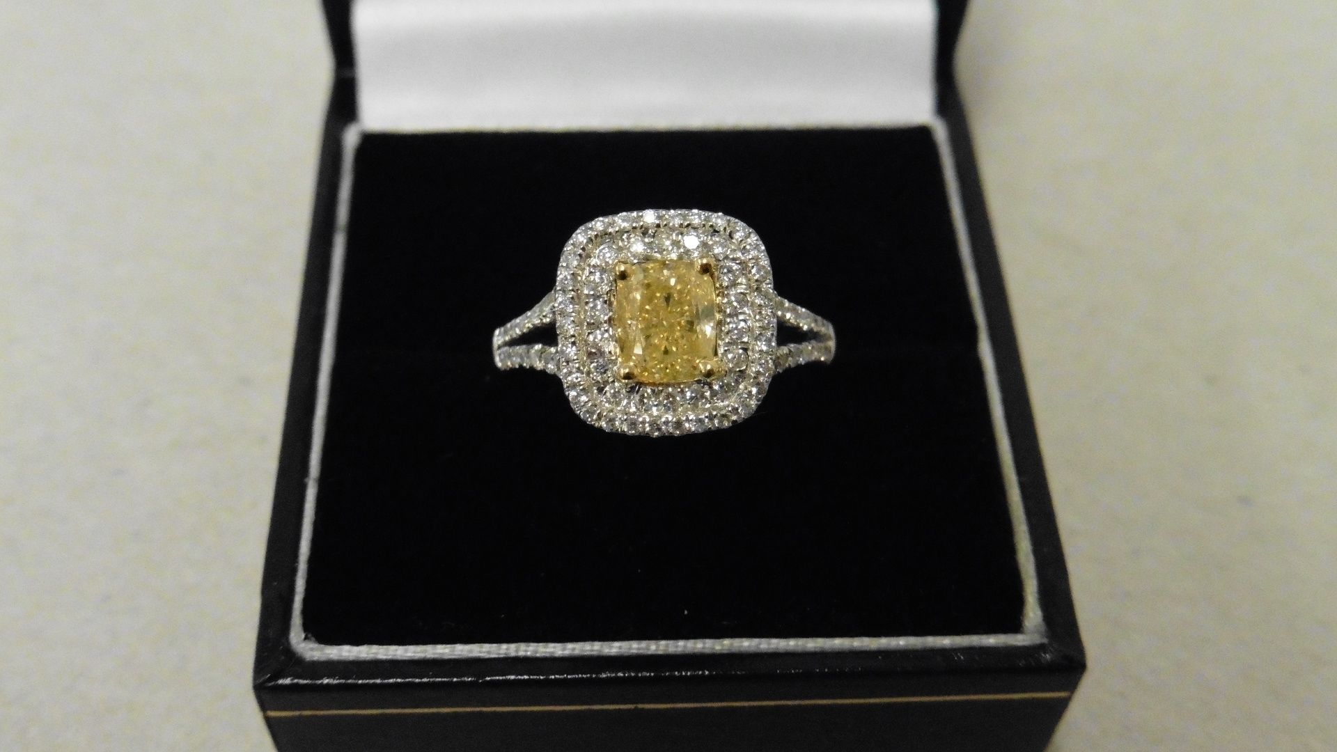 1.13ct diamond set solitaire ring. Yellow cushion cut diamond,Fancy yellow/green, Si1 clarity on GIA - Image 4 of 5