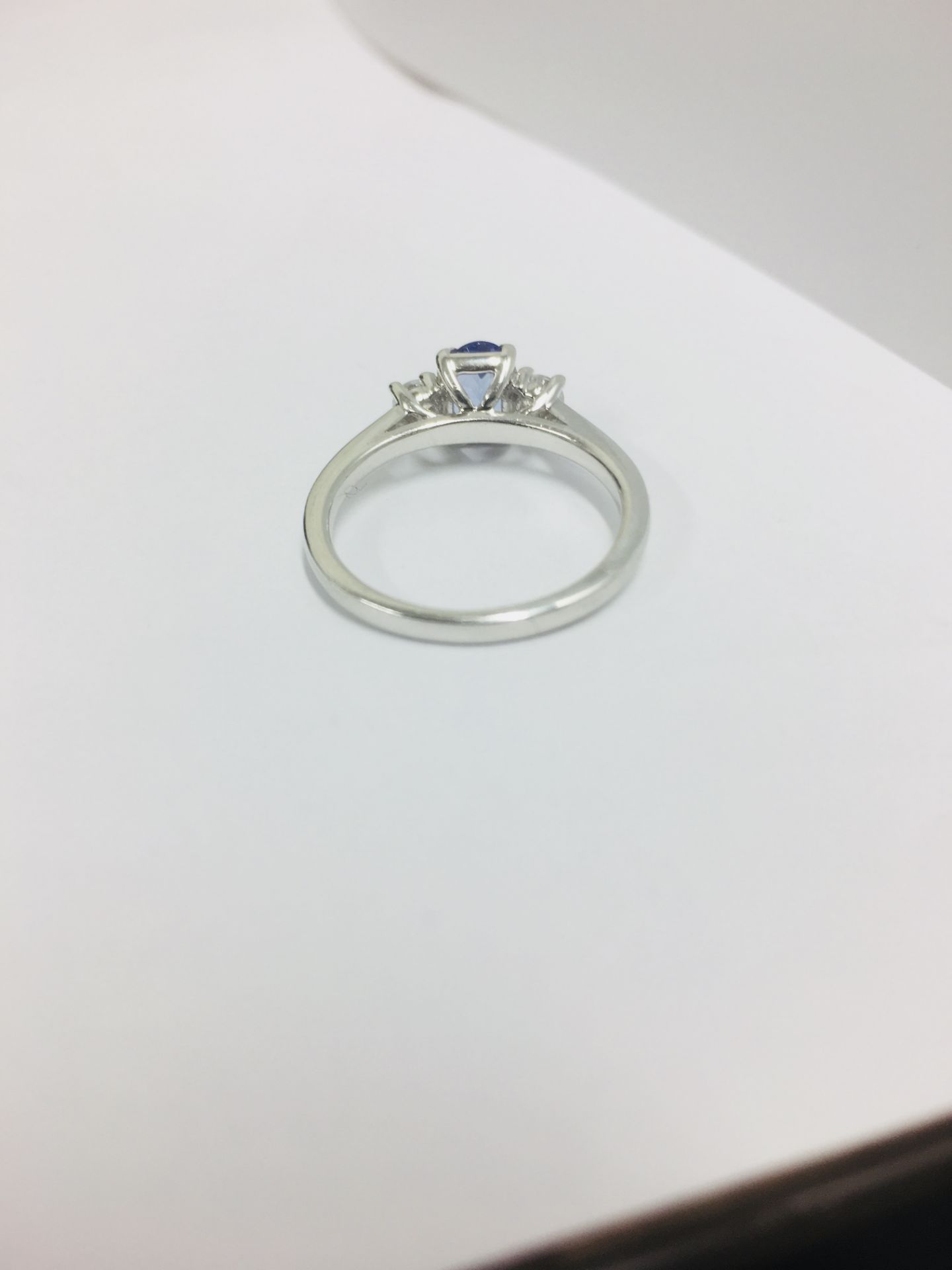 Platinum Sapphire Diamond three stone ring,7mmx5mm sapphire 1ct ,0.20ct diamonds (2x.10ct) h - Bild 5 aus 5