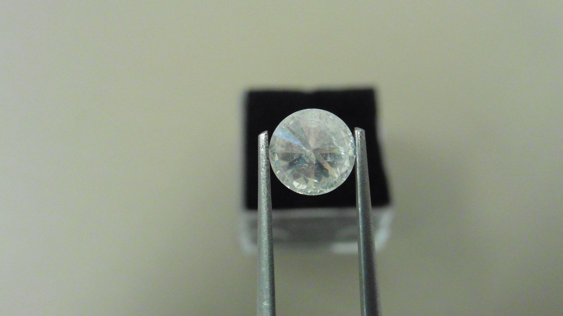1.25ct natural loose brilliant cut diamond. I colour and I2 clarity. 7.02 x 4.03mm. No certification - Bild 3 aus 4