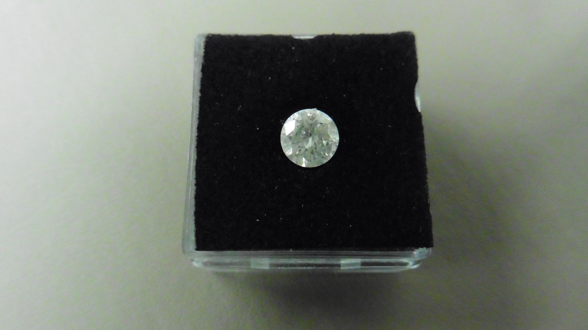 1.02ct Brilliant Cut Diamond, Enhanced stone. I colour, I2 clarity. 6.34 x 3.93mm. Valued at £ - Bild 4 aus 4