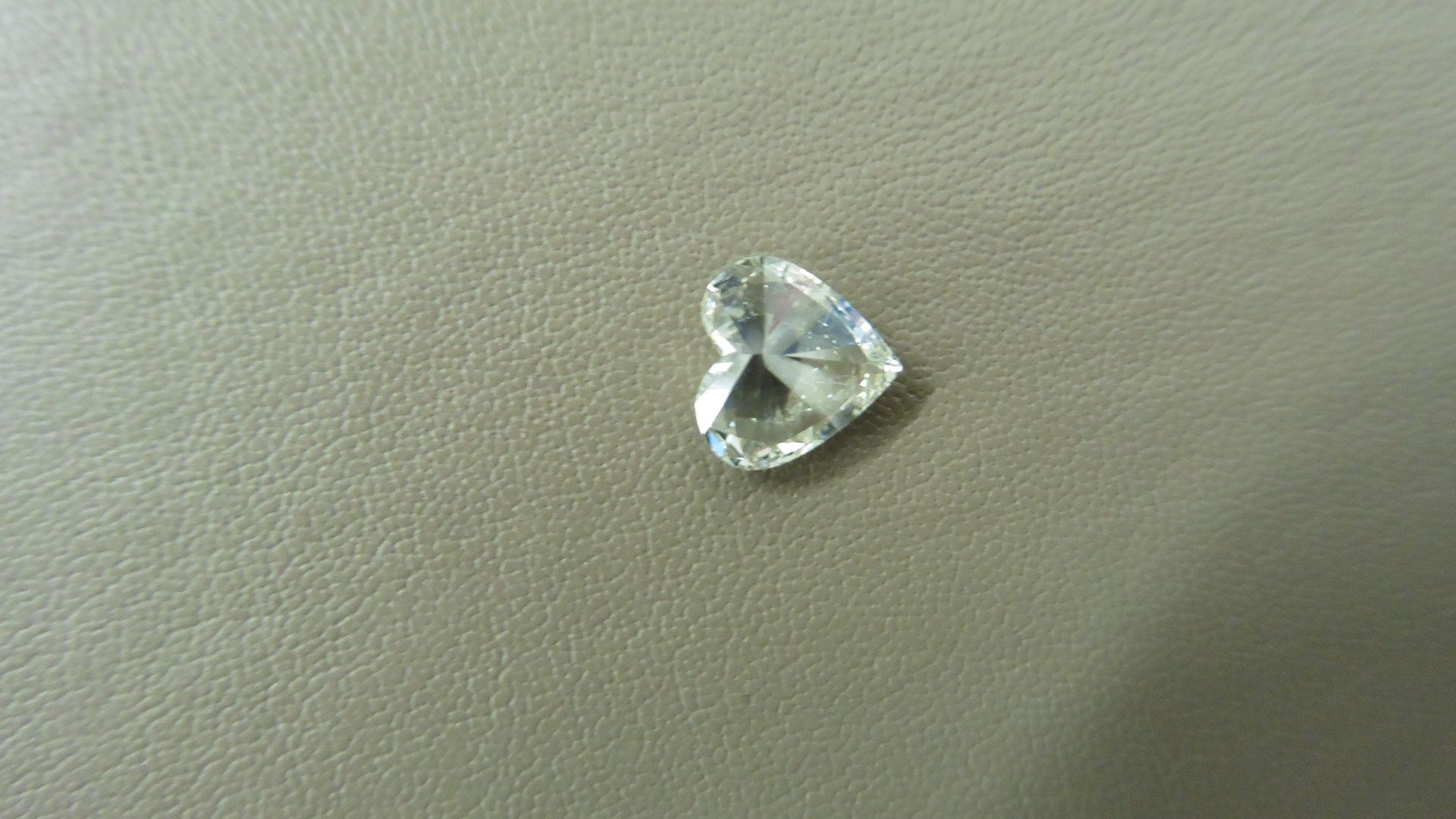 0.91ct heart shaped diamond, loose stone.J colour and Si clarity. No certification but can be done - Bild 4 aus 6