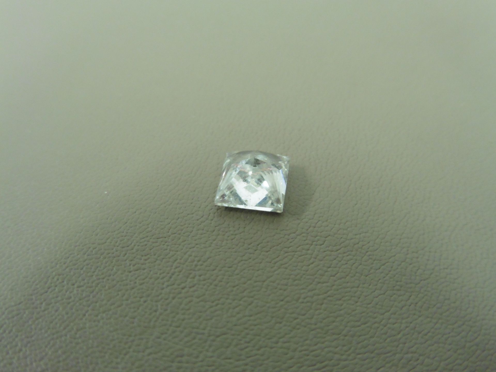 0.96ct enhanced princess cut diamond. H colour and I2 clarity. No certification but can be done - Bild 3 aus 4