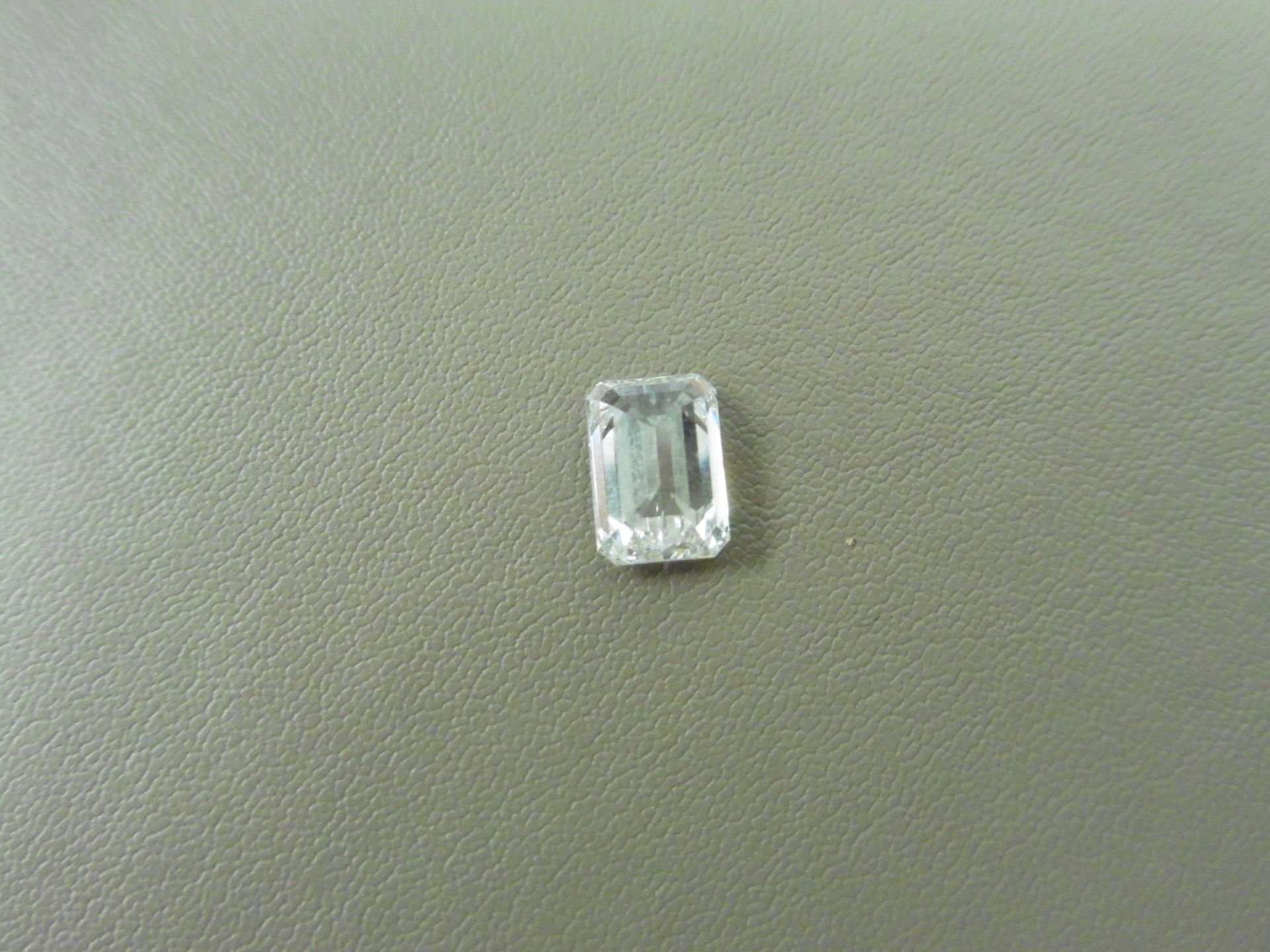 1.50ct natural emerald cut loose diamond. F colour and SI2 clarity. 7.67 x 5.41 x 3.53mm. GIA - Bild 4 aus 5