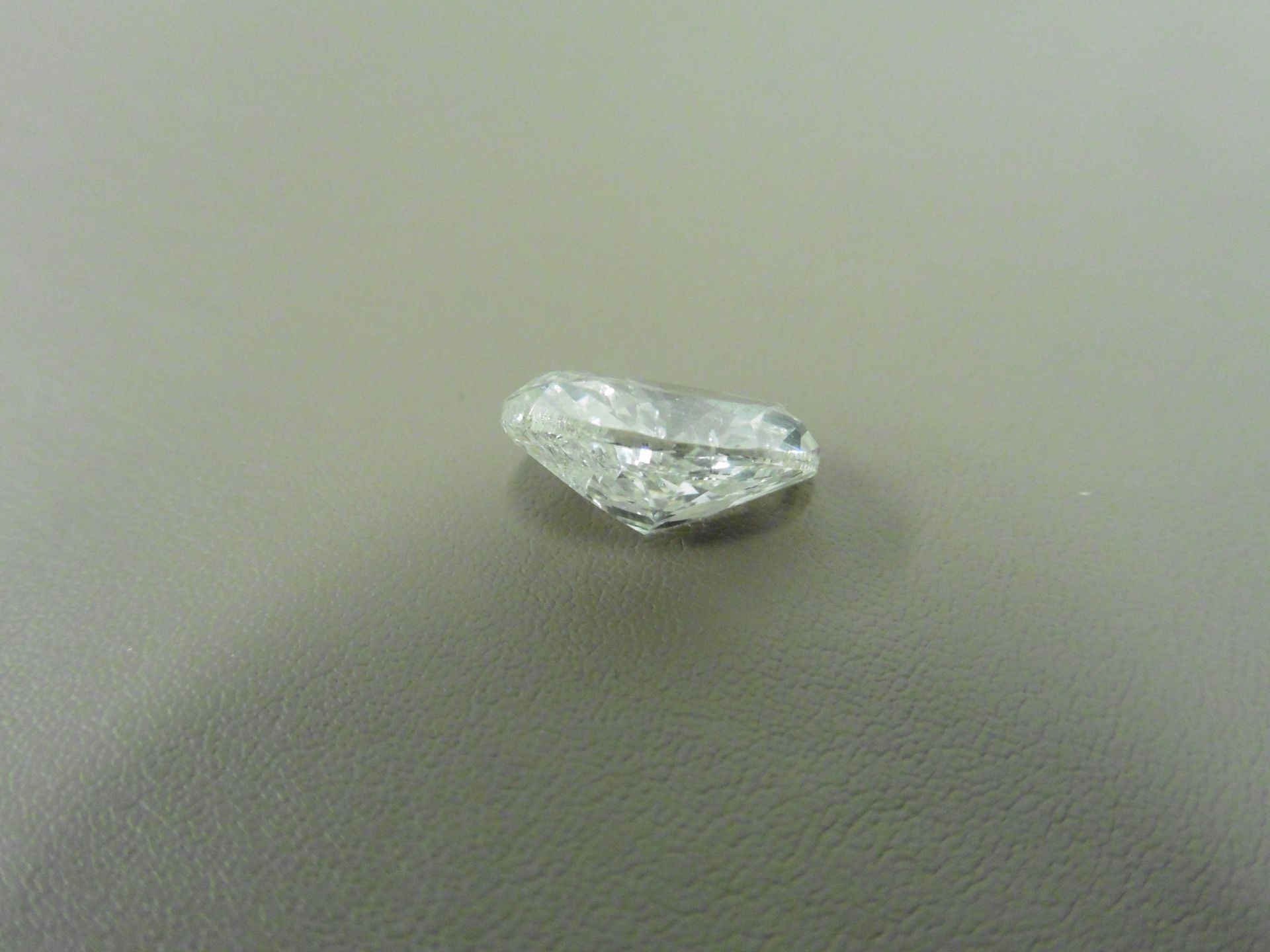 4.02ct natural loose oval cut diamond.H colour and Si3 clarity. EGL certificate. Valued at £65950 - Bild 4 aus 5