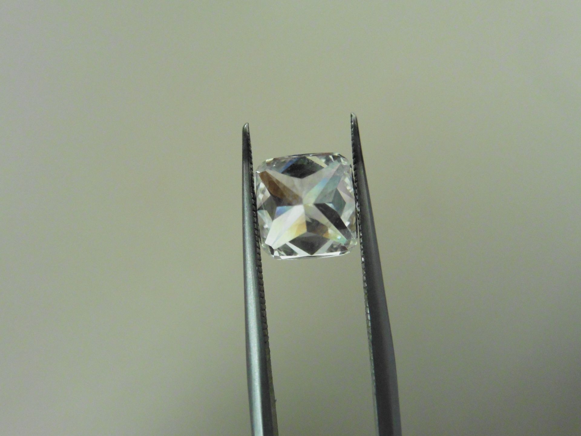 1.71ct natural cushion cut diamond. F colour and VS2 clarity. GIA certification. Valued at £33000 - Bild 2 aus 4