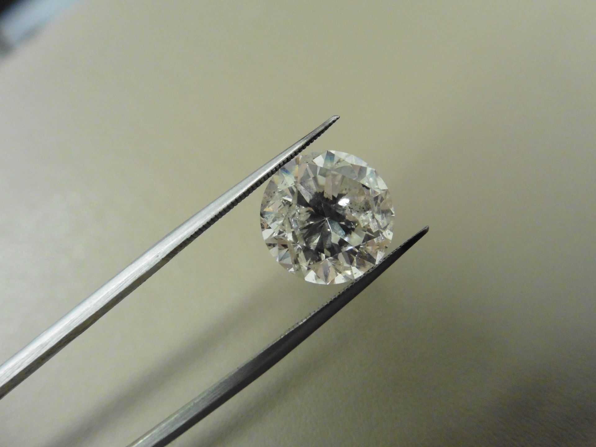 5.04ct natural loose briliant cut diamond. F colour and Il clarity. EGL certification. Valued at £