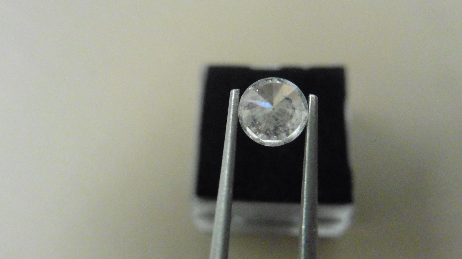 1.05ct natural loose brilliant cut diamond. H colour and I2 clarity. 6.16 x 4.11mm. No certification - Image 2 of 3