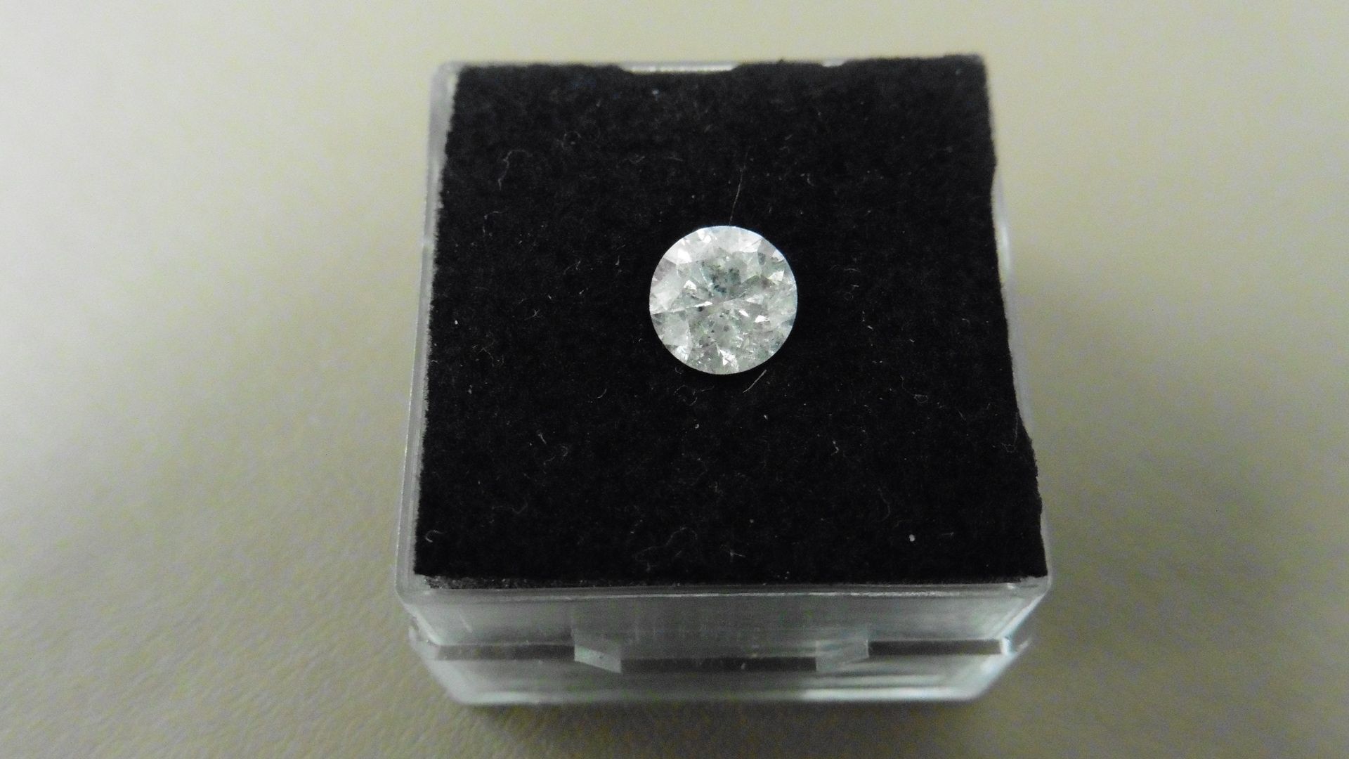 1.05ct natural loose brilliant cut diamond. H colour and I2 clarity. 6.16 x 4.11mm. No certification - Bild 3 aus 3