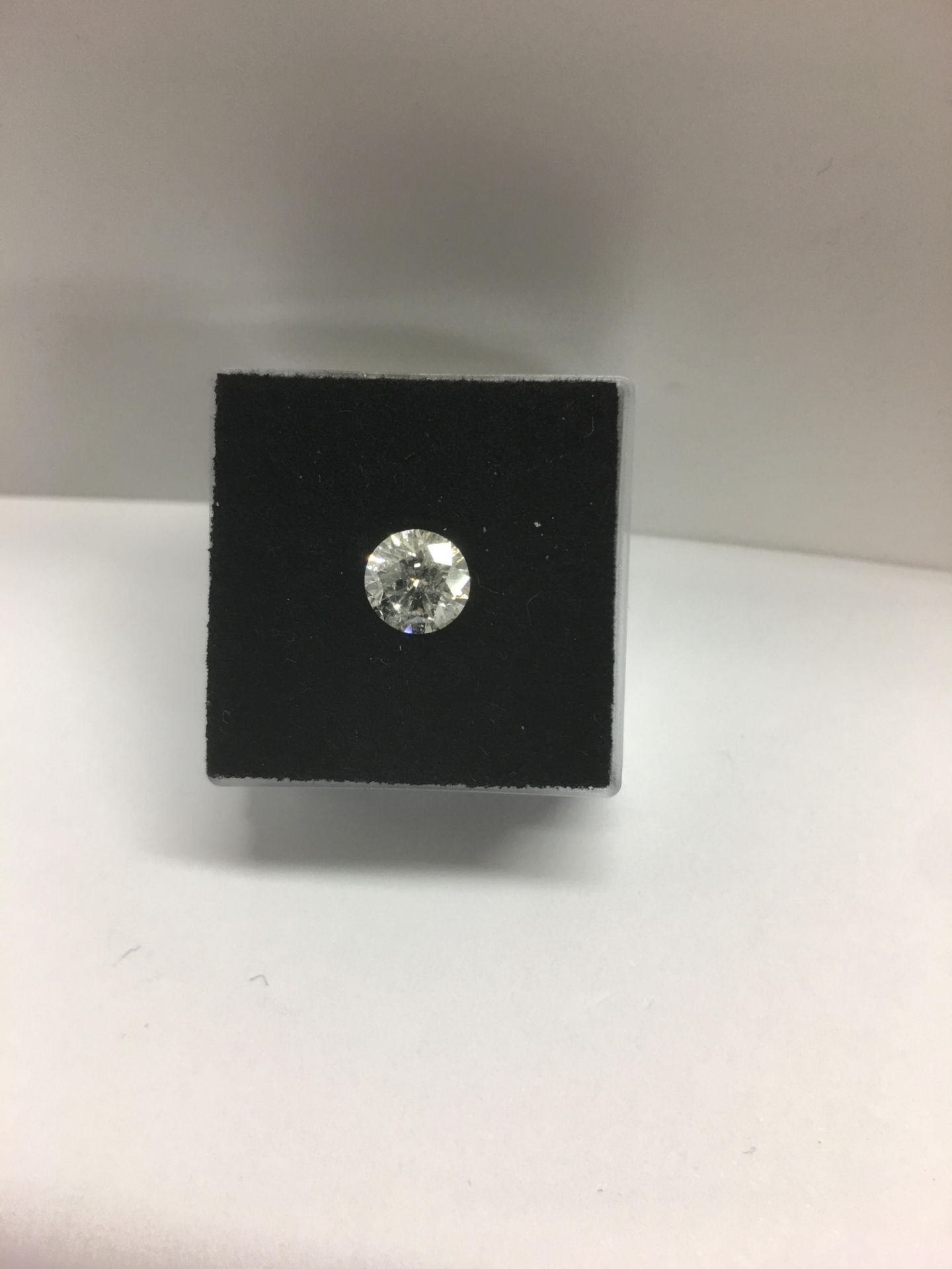 1.07ct natural loose brilliant cut diamond ,G colour ,I1 clarity .certification can be provided at - Bild 2 aus 3