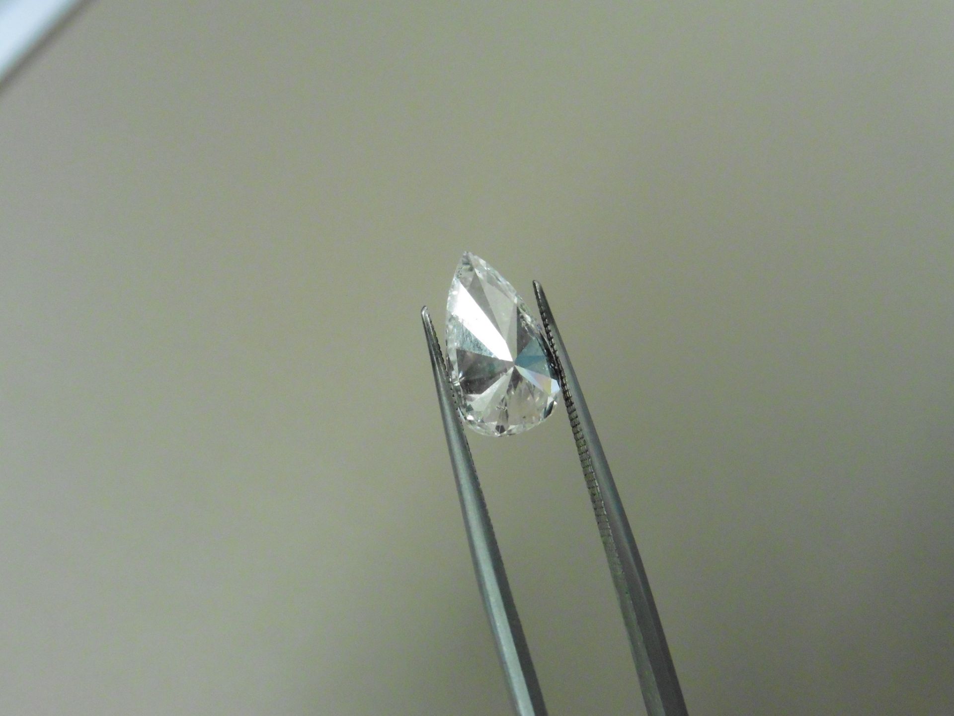 1.67ct enhanced pear shaped diamond. E colour and Si2clarity ( laser drilled ). EGL certification. - Bild 2 aus 5