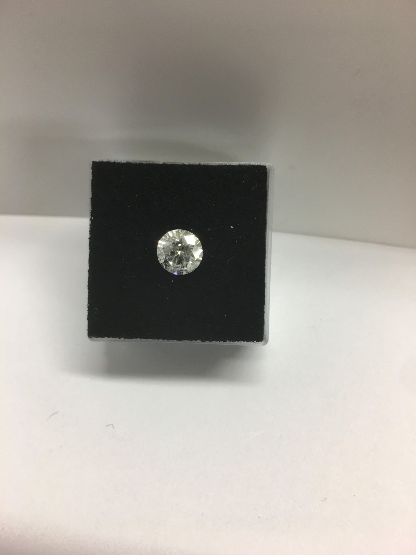 1.07ct natural loose brilliant cut diamond ,G colour ,I1 clarity .certification can be provided at - Bild 3 aus 3