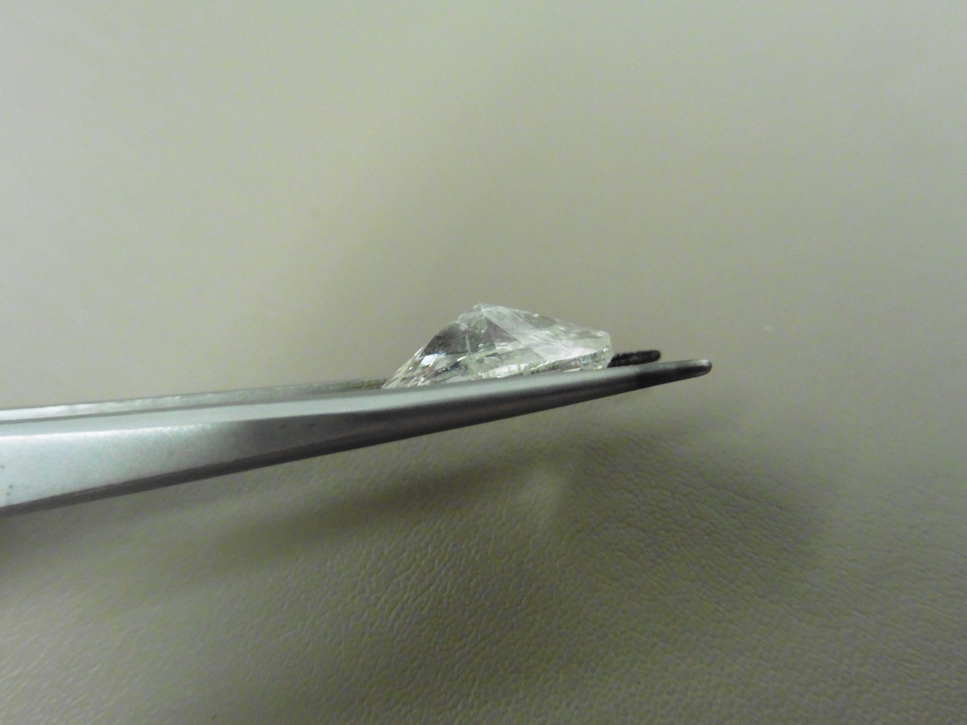 4.02ct natural loose oval cut diamond.H colour and Si3 clarity. EGL certificate. Valued at £65950 - Image 3 of 5