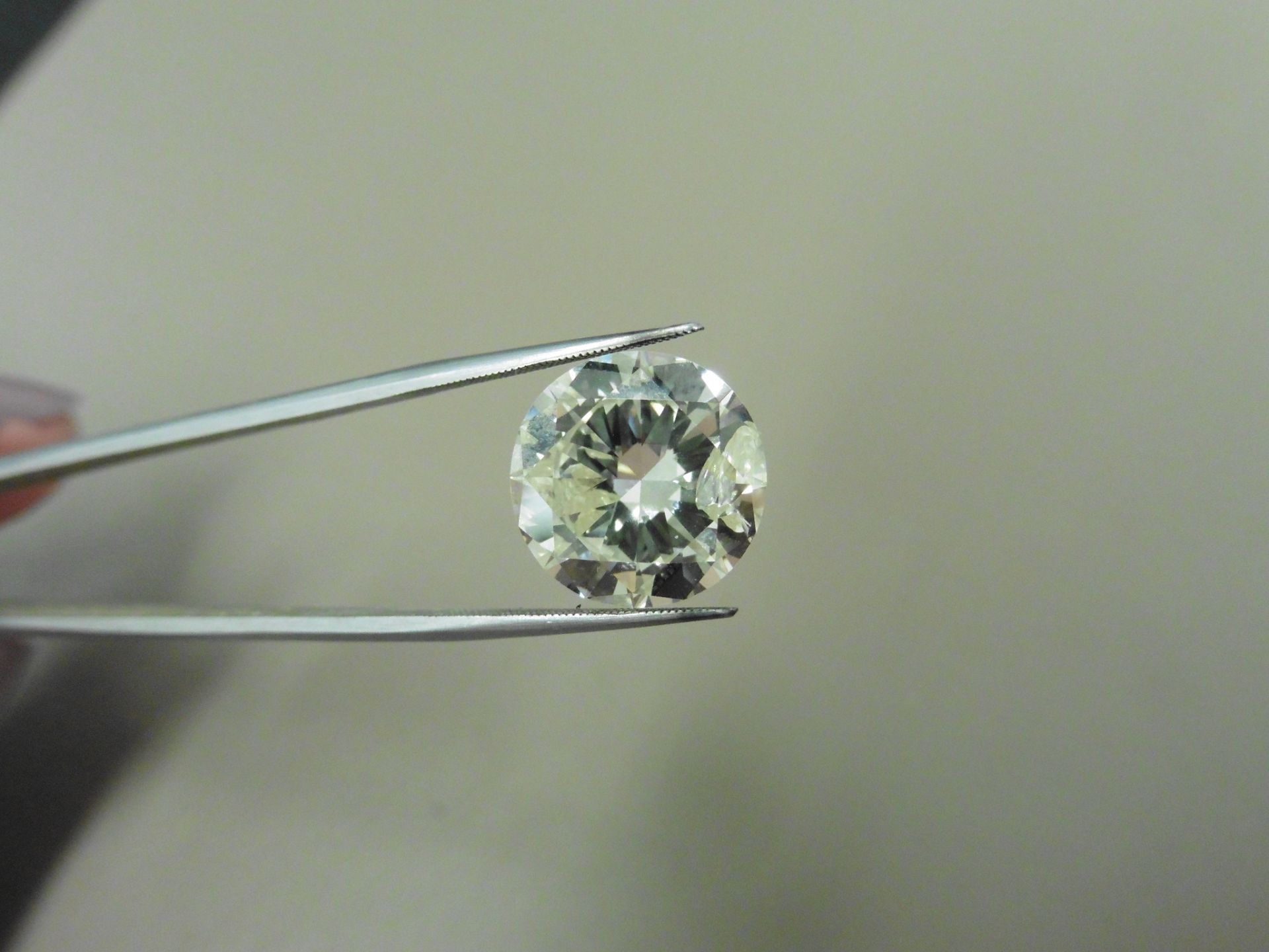 6.38ct natural loose brilliant cut diamond. K colourand I1 clarity. EGL certification. Valued at £ - Bild 5 aus 5
