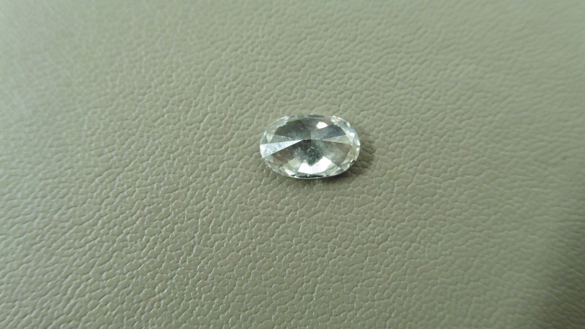 0.60ct natural loose oval cut diamond. I colour and si2 clarity. 6.86 x 4.49 x 2.67mm. No - Image 4 of 5