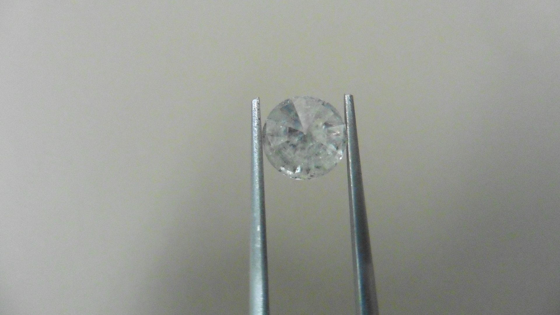 2.04ct Brilliant Cut Diamond, Enhanced stone. I colour, I2 clarity. 7.80 x 4.96mm. Valued at £ - Bild 2 aus 5