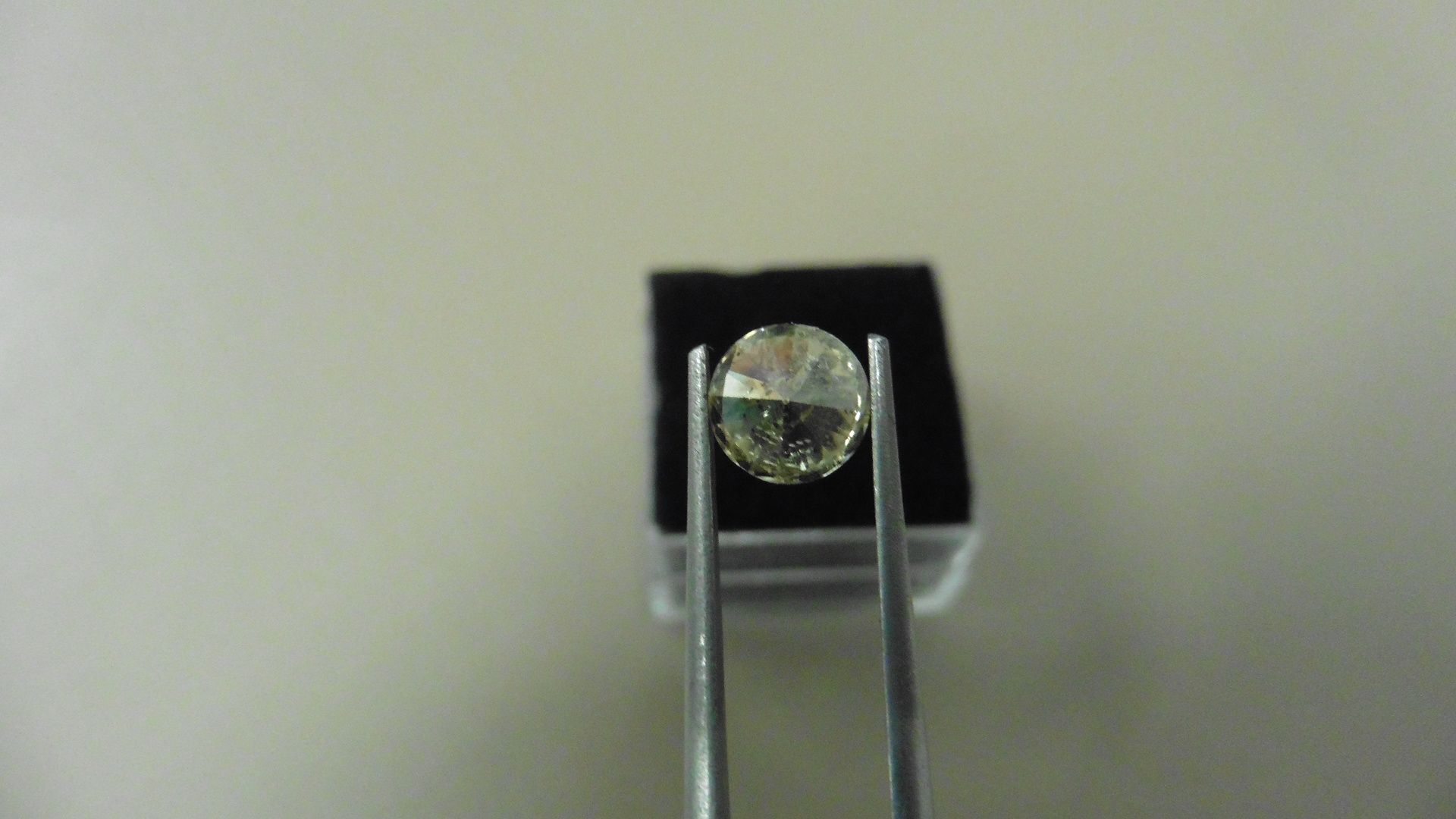 1.26ct Brilliant Cut Diamond, Enhanced stone. J colour, si3 clarity. 6.75 x 4.32mm. Valued at £1490. - Bild 2 aus 5