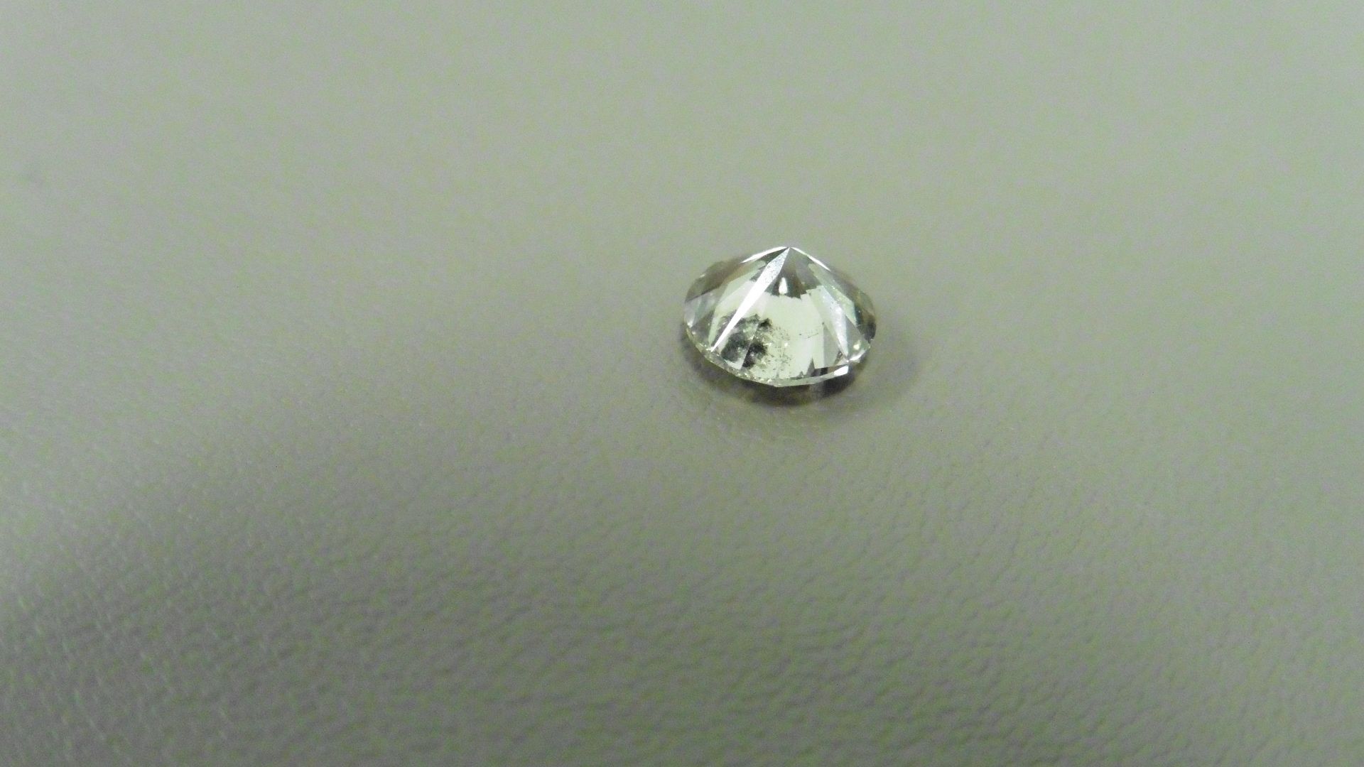 0.92ct natural loose brilliant cut diamond. K colour and I2 clarity. 5.98 x 3.96mm.No - Bild 4 aus 5