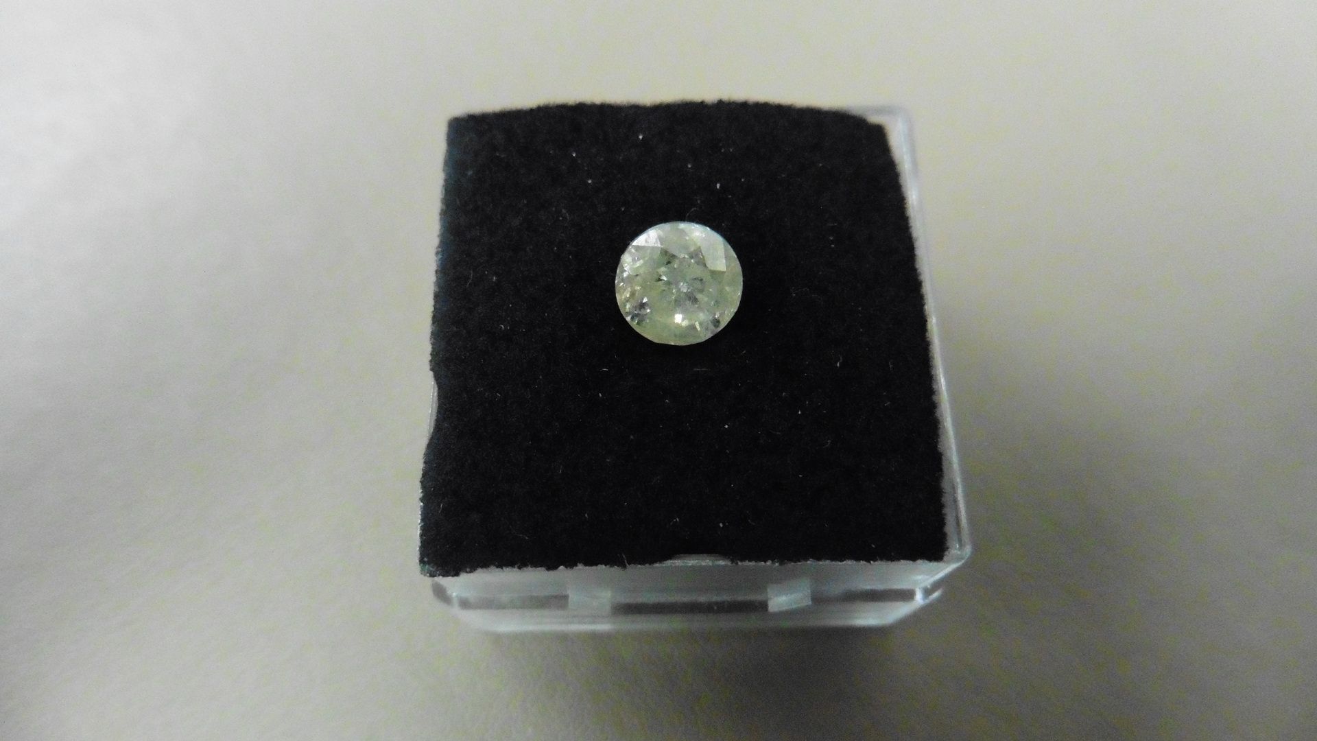 1.00ct Brilliant Cut Diamond, Enhanced stone.H colour, I2 clarity. 6.35 x 4.44mm. Valued at £1490.No - Bild 4 aus 4