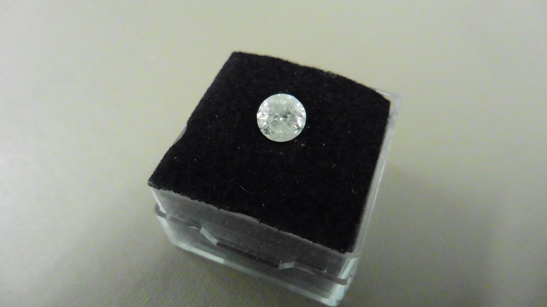 1.02ct Brilliant Cut Diamond, Enhanced stone. H colour, I2 clarity. 6.27 x 4mm. Valued at £1490. - Bild 4 aus 4