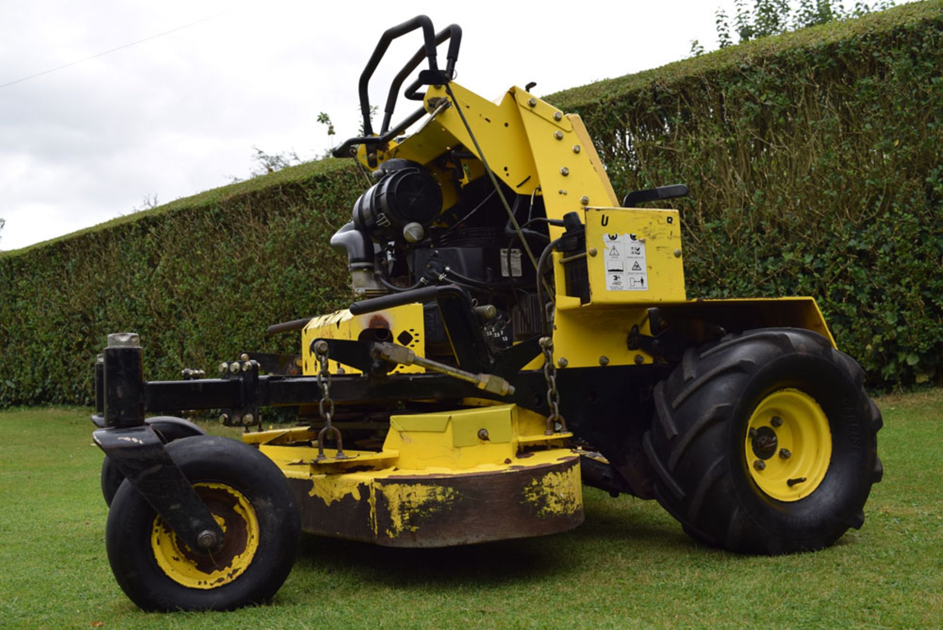 Great Dane Super Surfer 48"""" Zero Turn Rotary Mower - Image 7 of 9