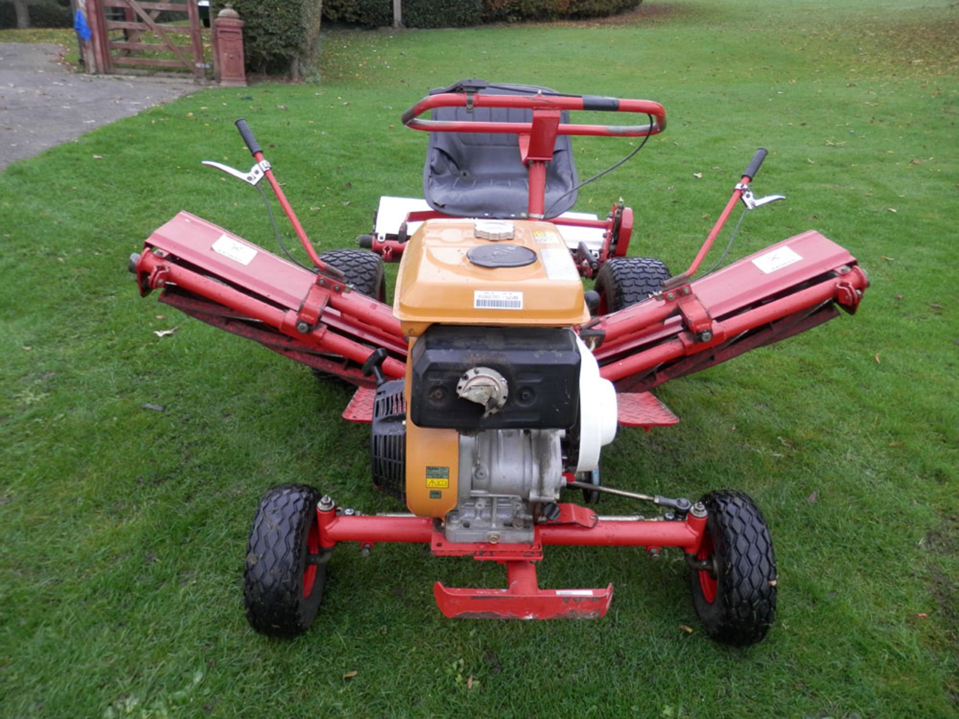 Saxon Triple MKII Ride On Cylinder Mower - Image 2 of 13