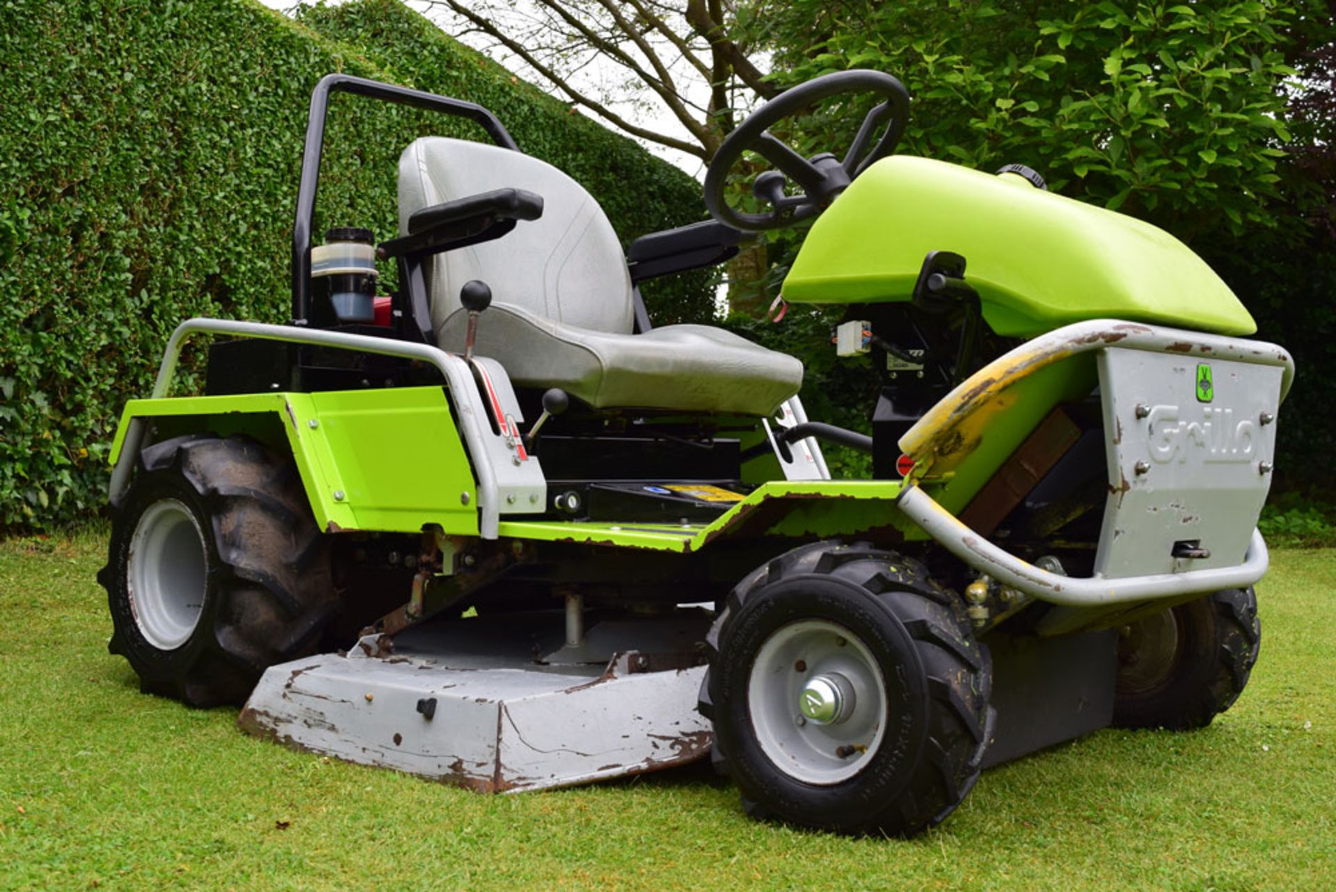 2011 Grillo Climber 9.21 Ride On Rotary Mower - Image 5 of 11