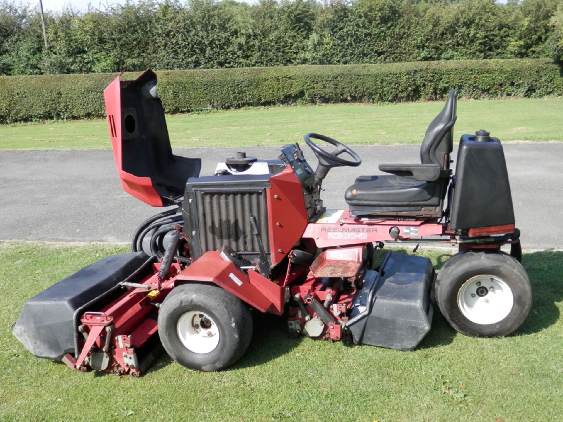 1998 Toro 2300D Ride On Cylinder Mower - Image 7 of 10