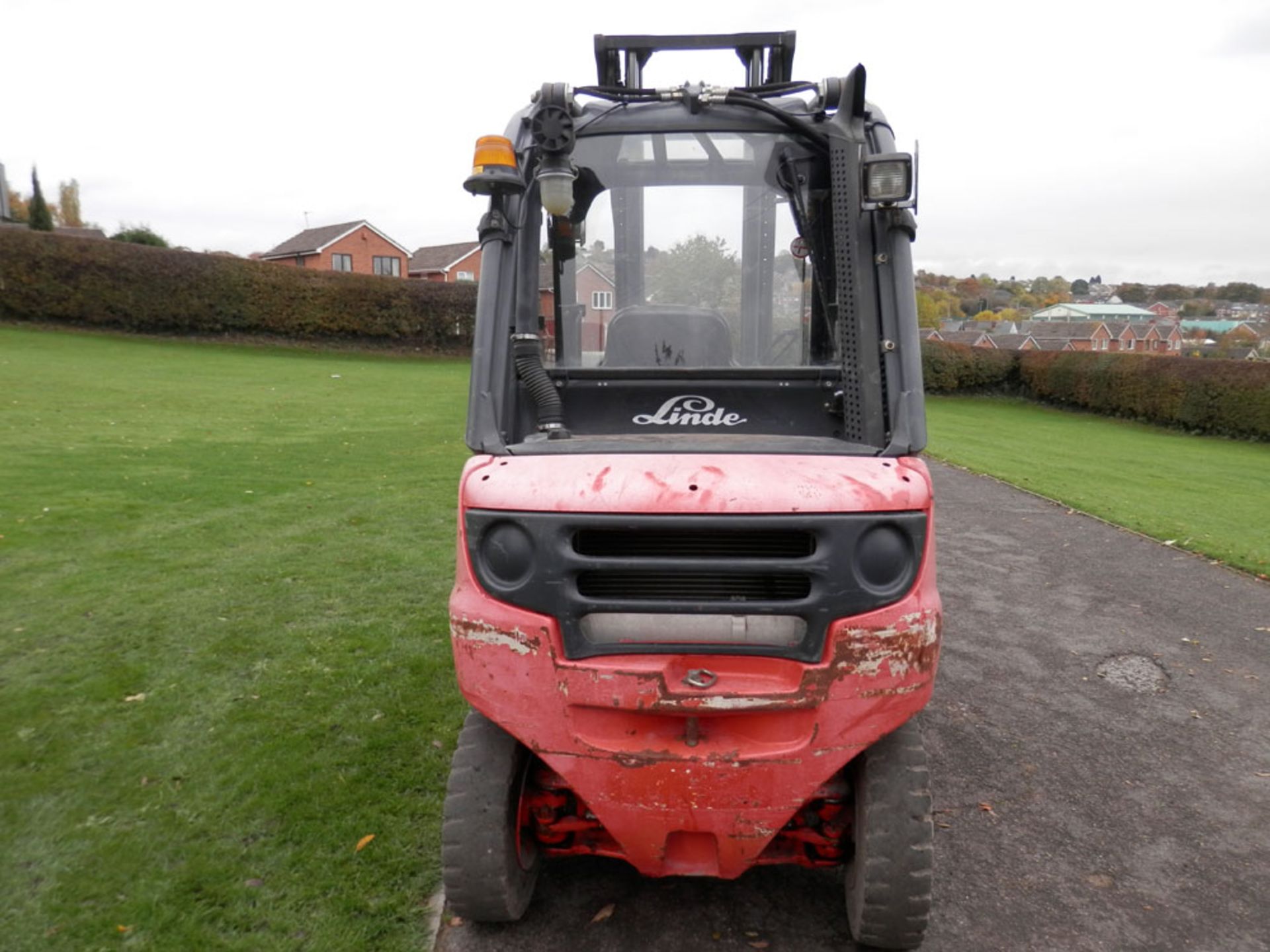 2004 Linde H20D 3 Meter 2 Tonne Lift Truck - Image 6 of 12