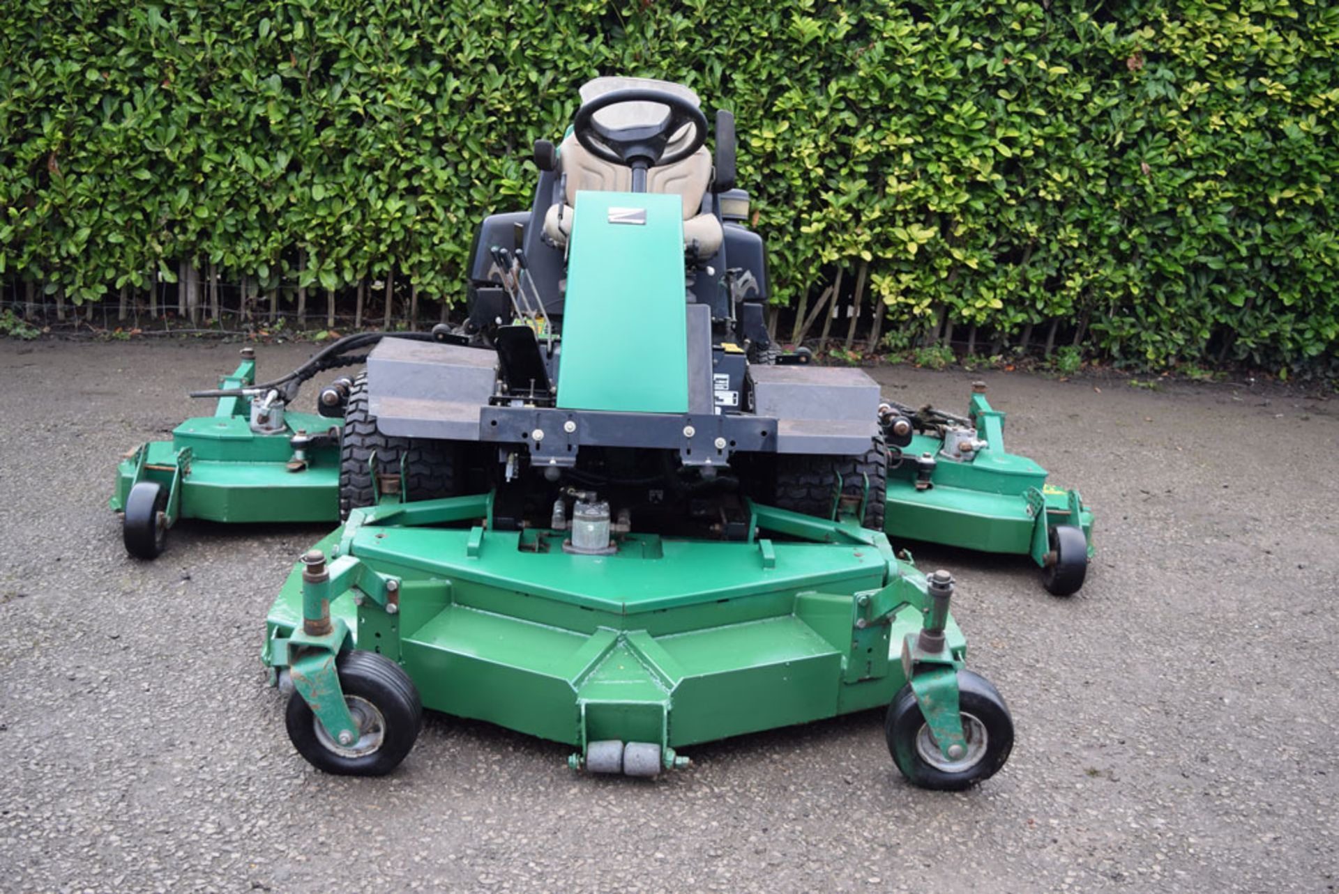 Ransomes HR6010 Wide Area Cut Ride On Rotary Mower - Image 4 of 11