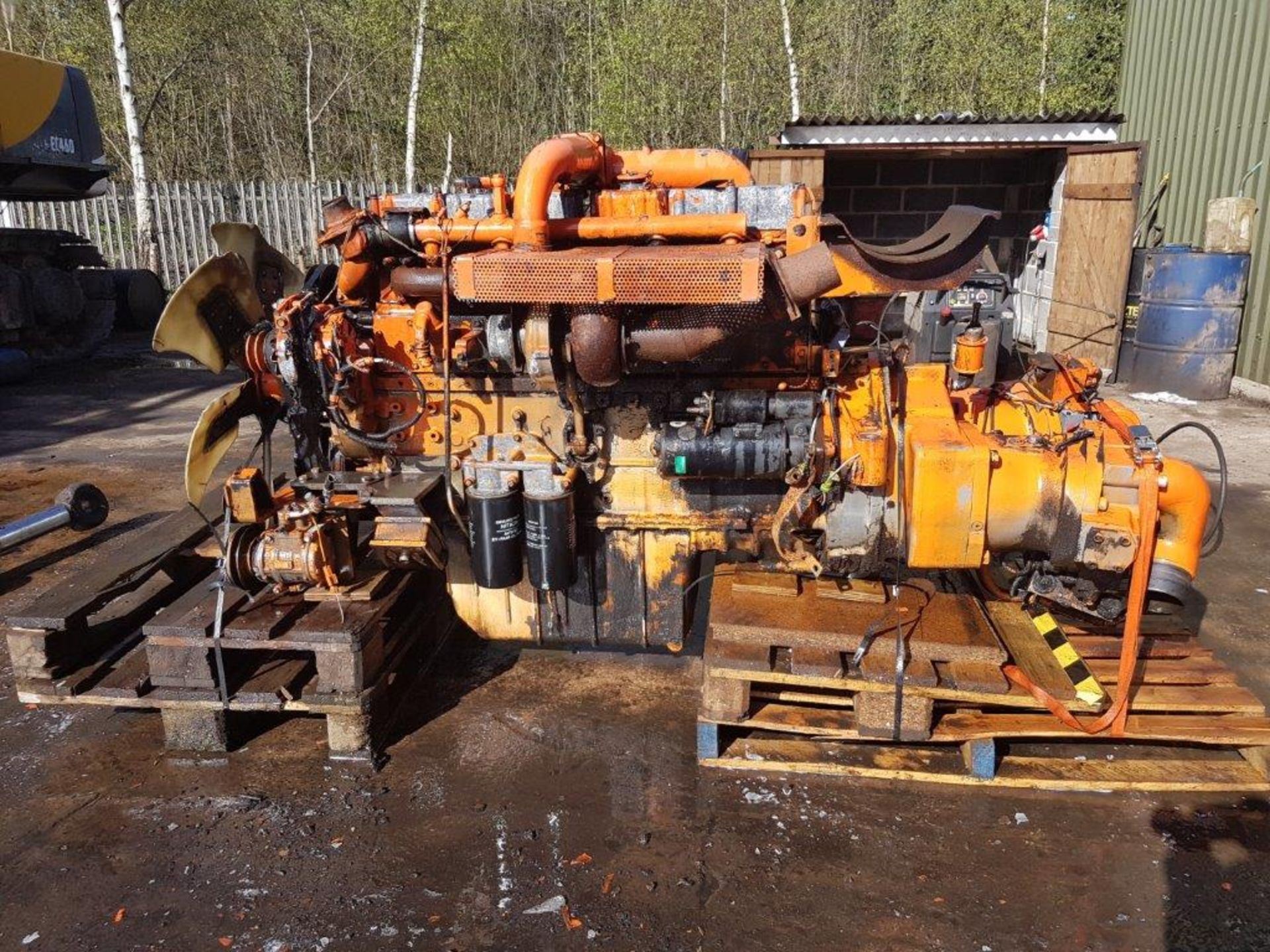 Isuzu engine From 46 tonne excavator Ð good runner (hydraulic pump not included)