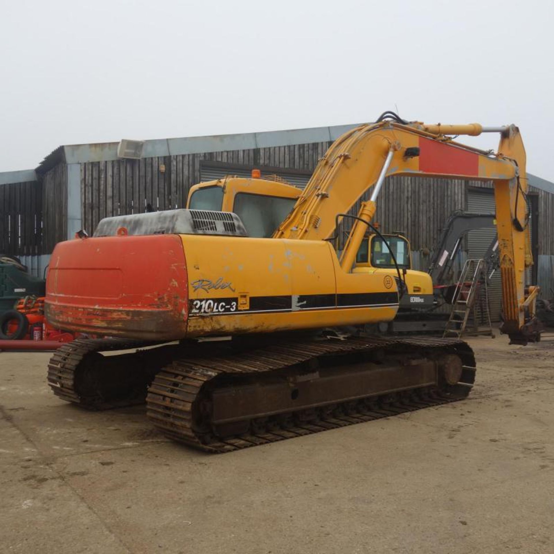 Hyundai Robex 210LC-3 Tracked Excavator - Image 4 of 8
