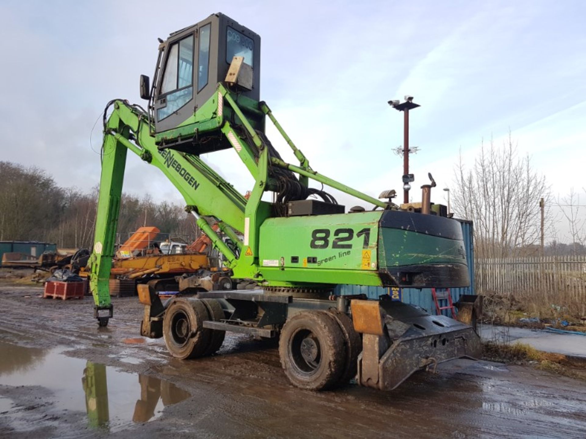 Sennebogen 821 2001, Hydraulic high cab scrap handler with magnet gear and solid tyres - Image 3 of 3