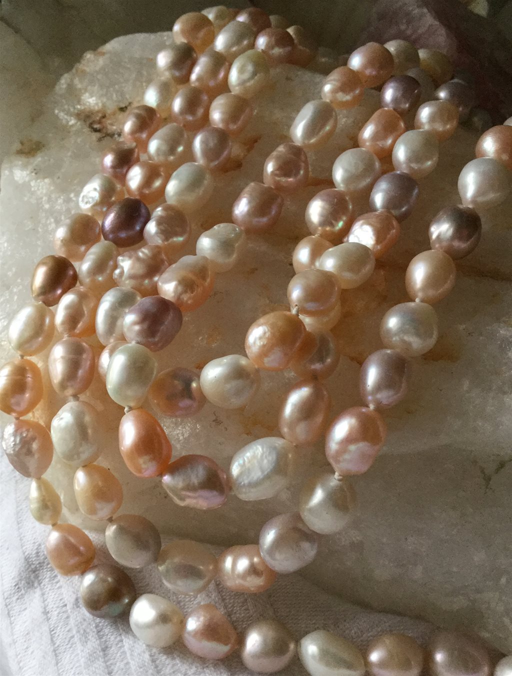 Baroque Pearls multi colour freshwater cultured nugget pearls 8/5 x 11 mm 164 cm strand - Image 2 of 4