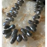 80 cts coated Labradorite graduated plain drops 16 cm strand approx 50 gems Madagascar