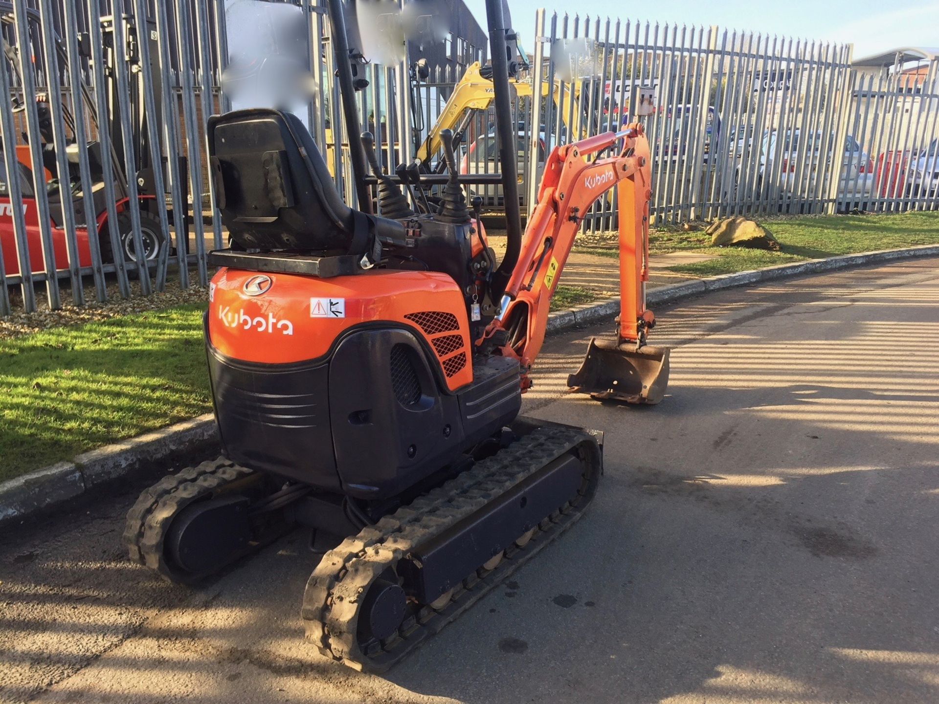 Kubota U10-3 Mini Digger - Bild 2 aus 5