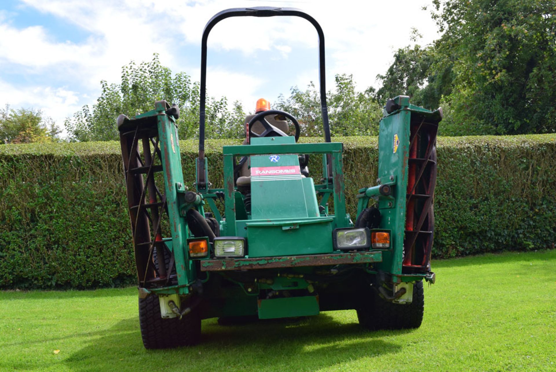 2003 Ransomes Parkway 2250 Plus Ride On Cylinder Mower - Image 3 of 3