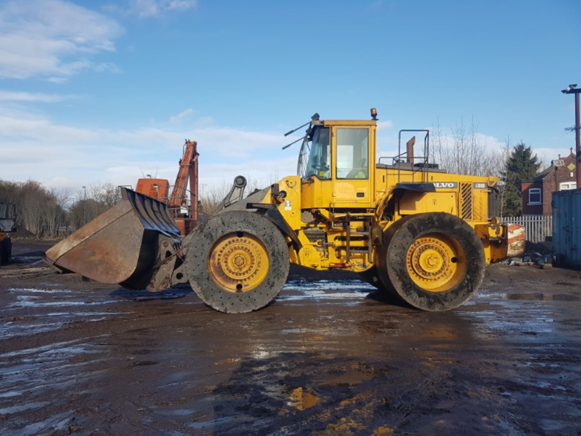 Volvo L180D