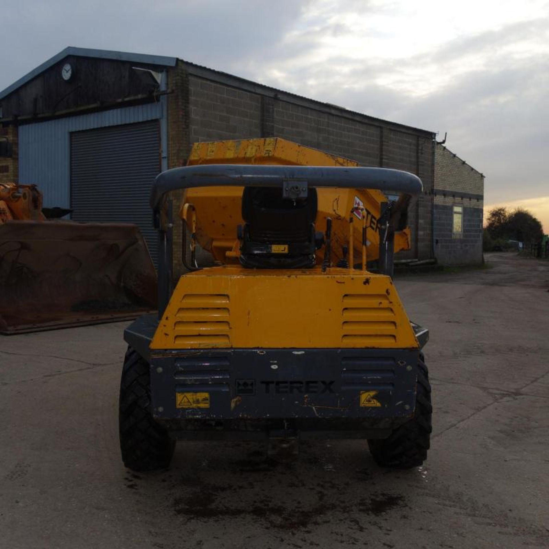 2012 Terex 3 Ton Swivel Dumper, 962 Hours - Bild 6 aus 9