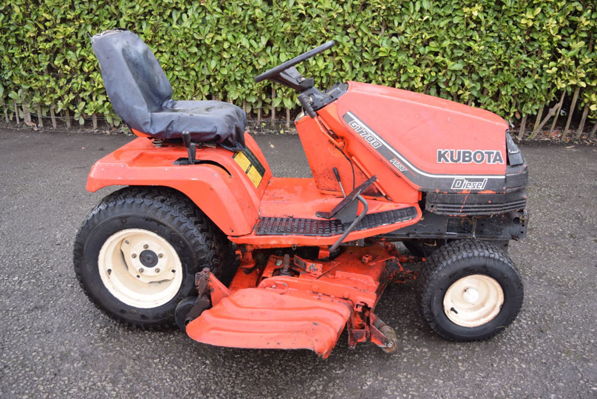 Kubota G1700 HST Ride On 48 Inch Rotary Mower - Image 8 of 8