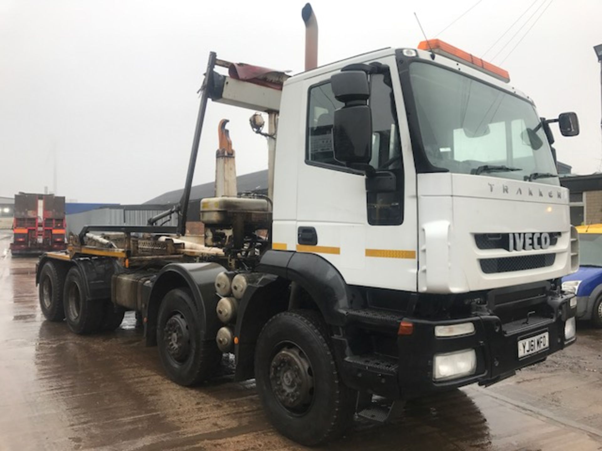 2011 Iveco Trakker 410 8x4 Hook Loader