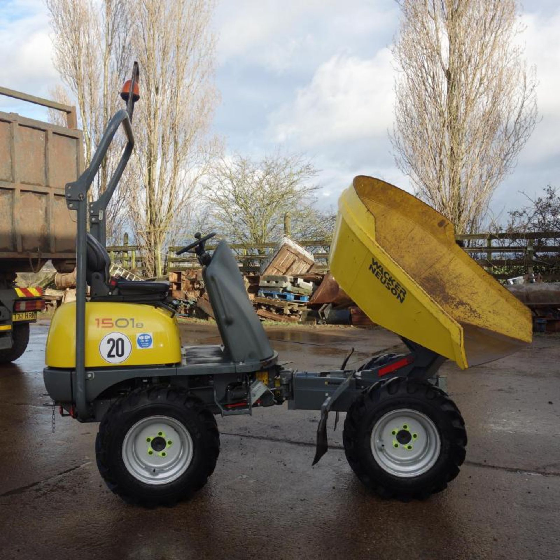 2015 WACKER NEUSON 1501S SWIVEL DUMPER, 482 HOURS FROM NEW - Image 2 of 11