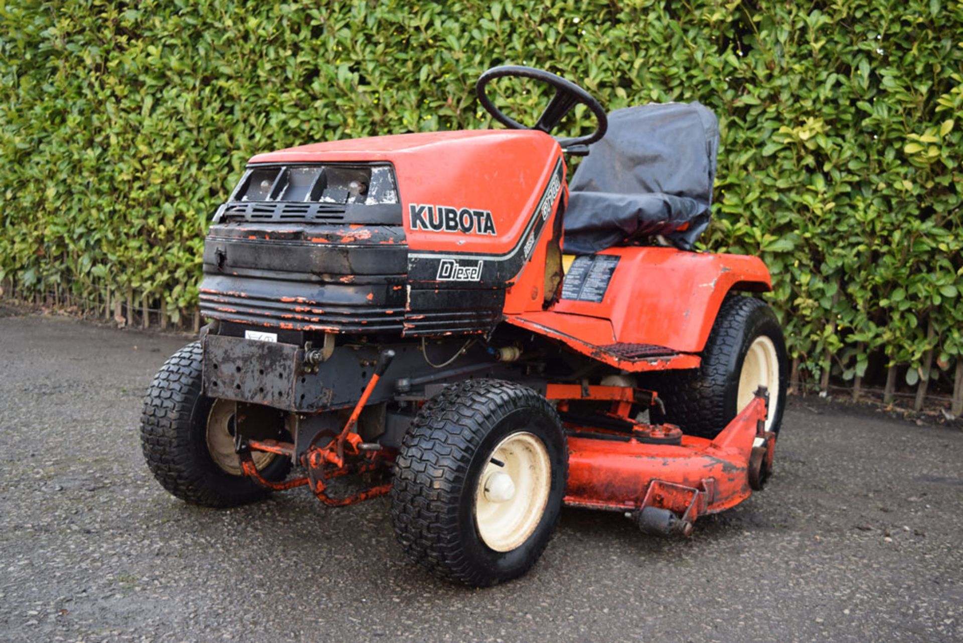 Kubota G1700 HST Ride On 48 Inch Rotary Mower