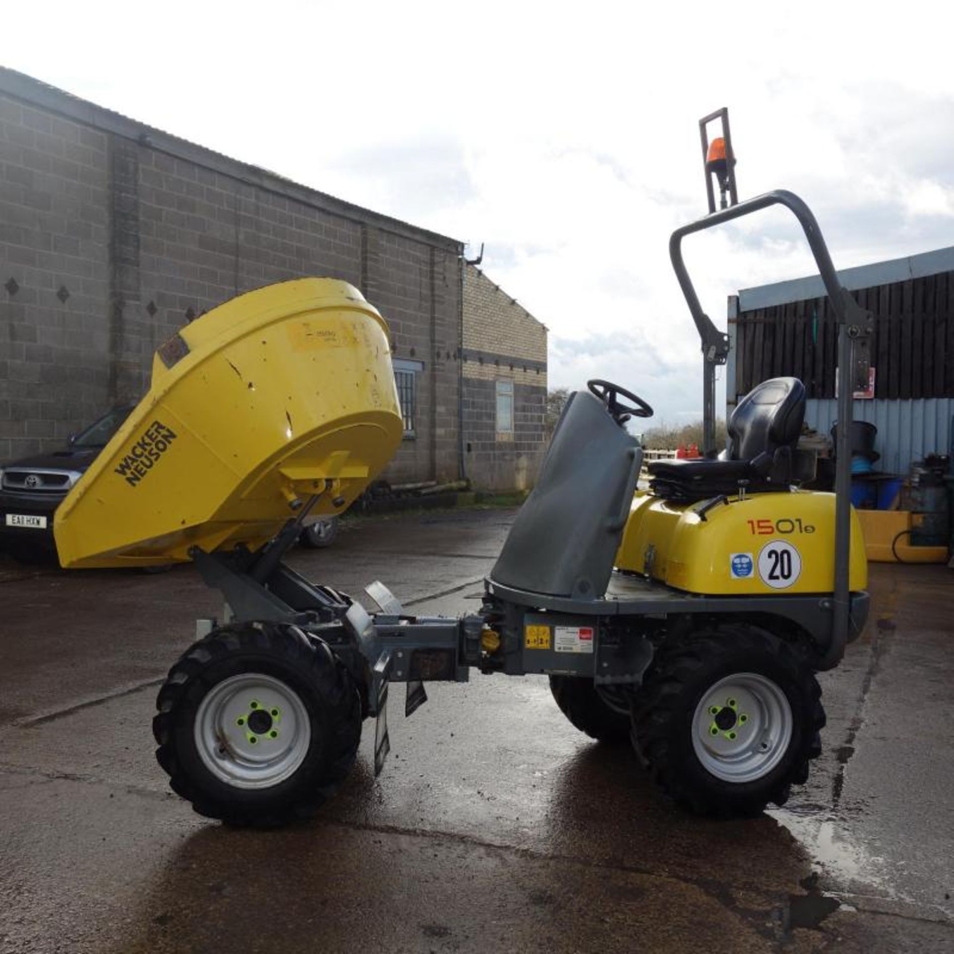 2015 WACKER NEUSON 1501S SWIVEL DUMPER, 482 HOURS FROM NEW - Image 6 of 11