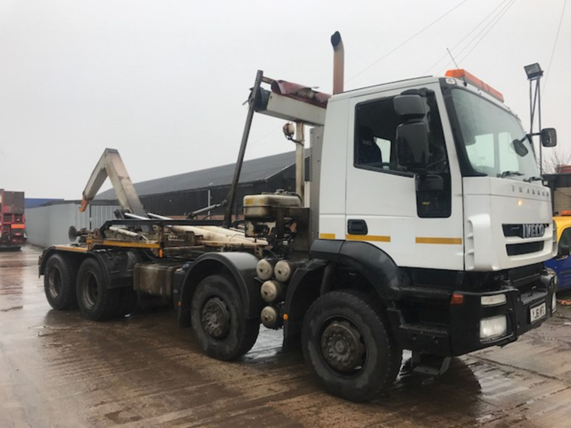 2011 Iveco Trakker 410 8x4 Hook Loader - Bild 3 aus 3