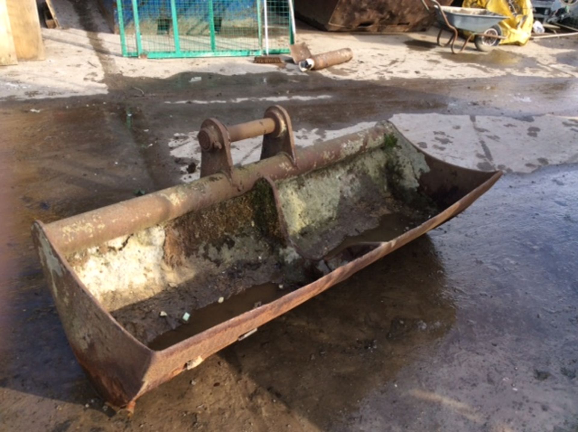 Grading Bucket 65mm Pins off 13 Ton Excavator