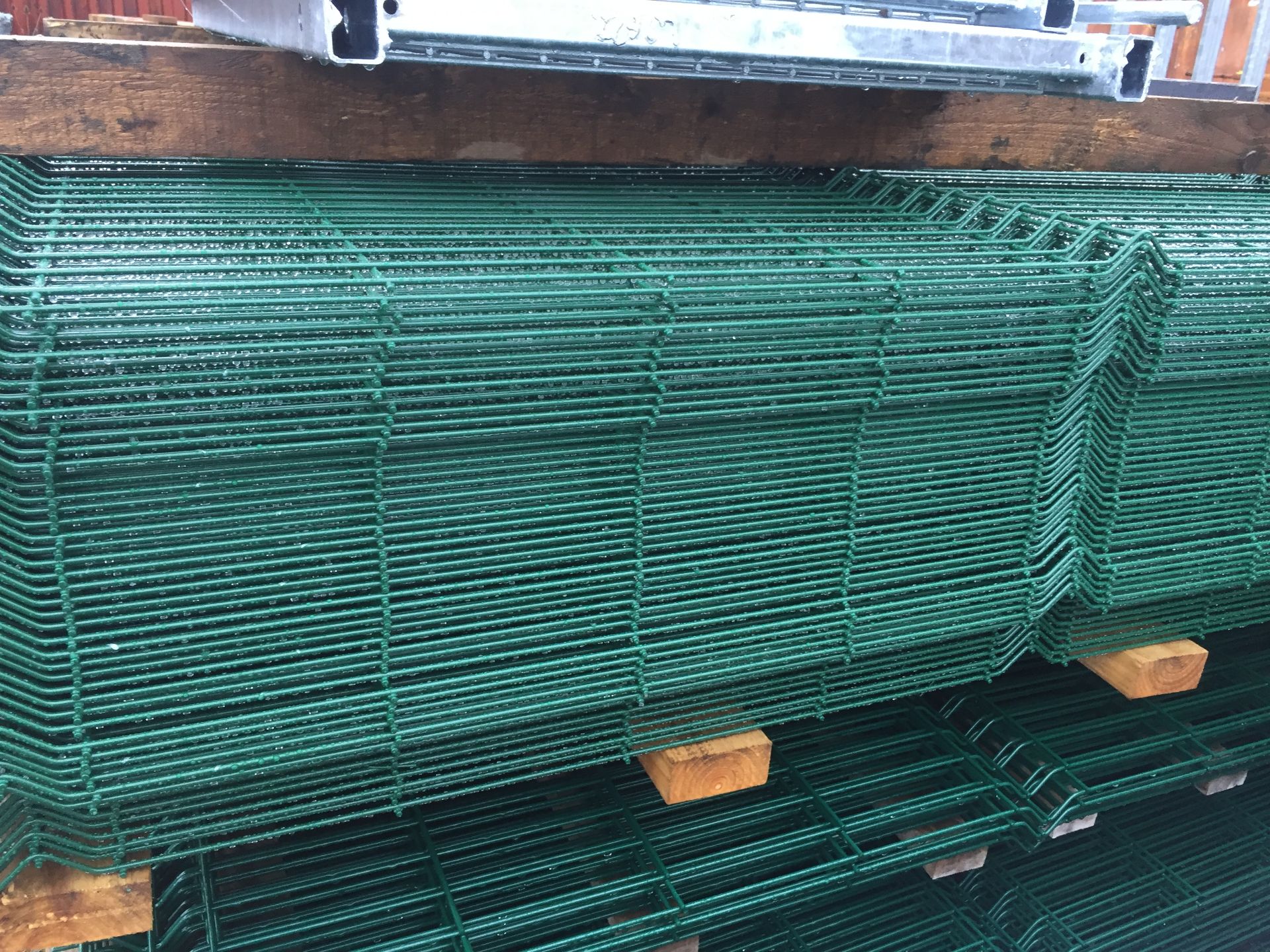 100 x New Green Mesh Fence Panels 1750mm high x 3000mm wide.