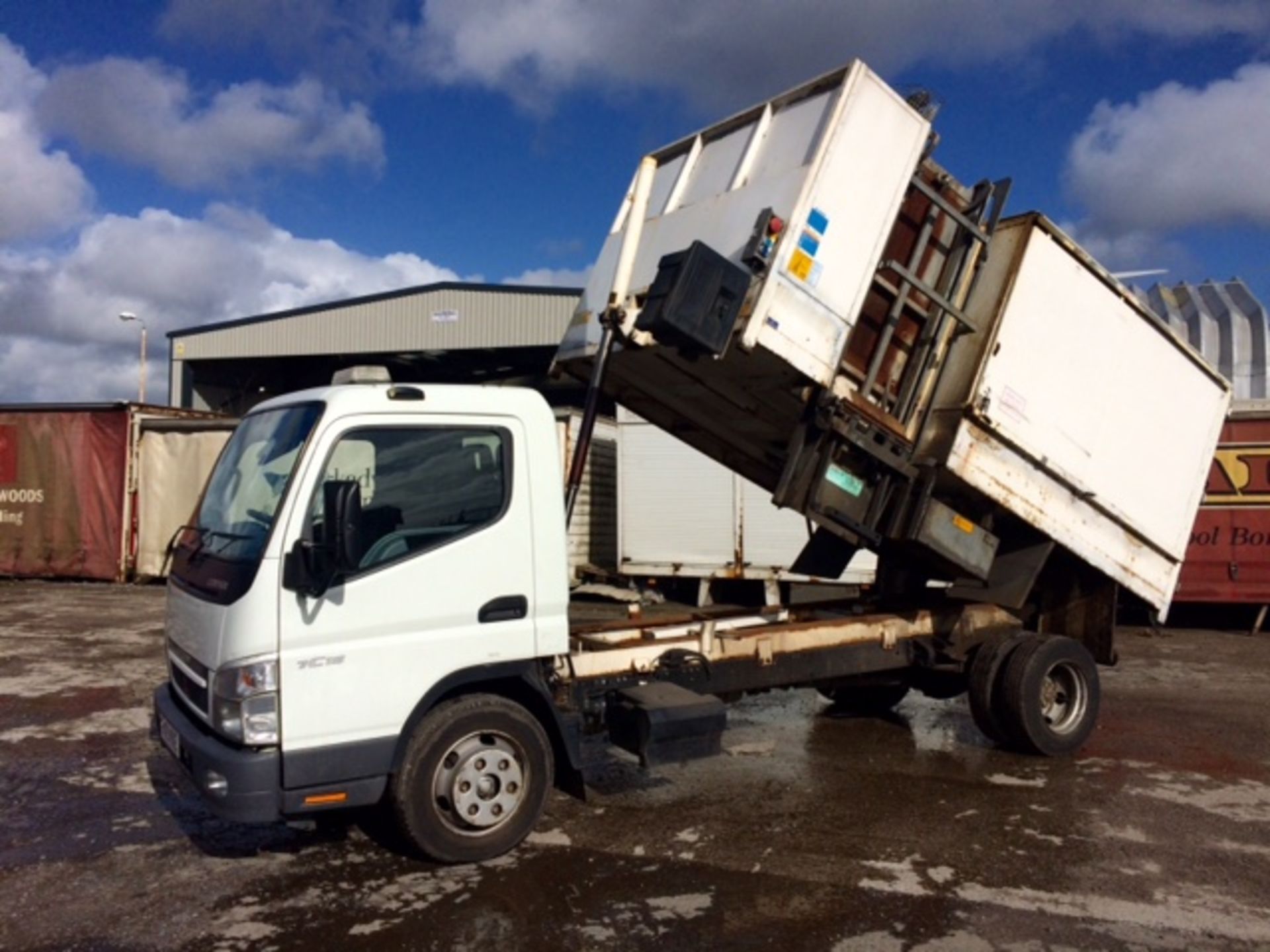 2009 Mitsubishi Canter 7C15 recycling Truck - Image 2 of 3